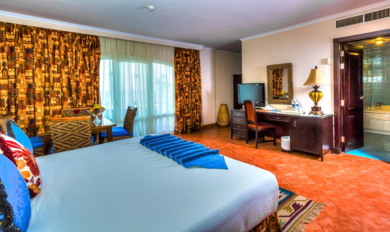 Porto Sokhna Beach Resort Ain Suchna Exterior foto