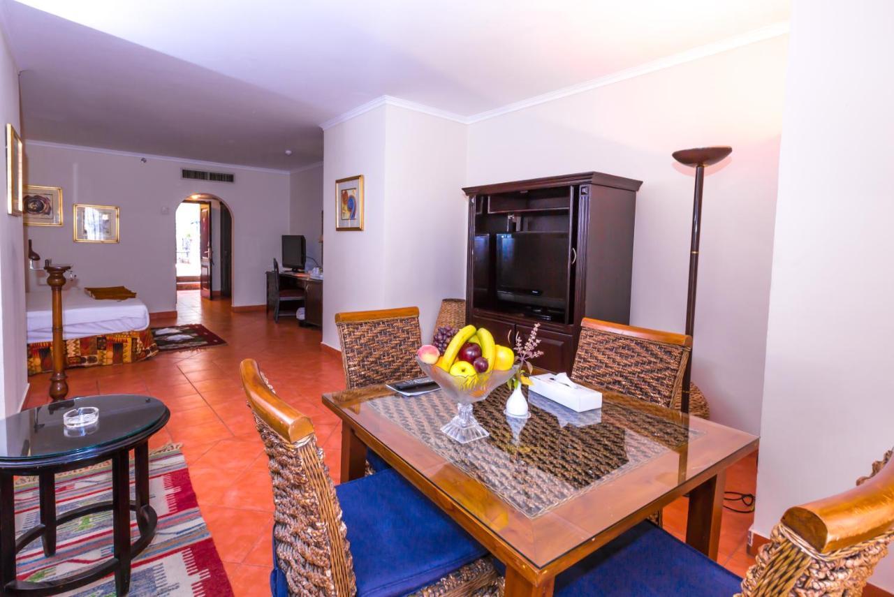 Porto Sokhna Beach Resort Ain Suchna Exterior foto