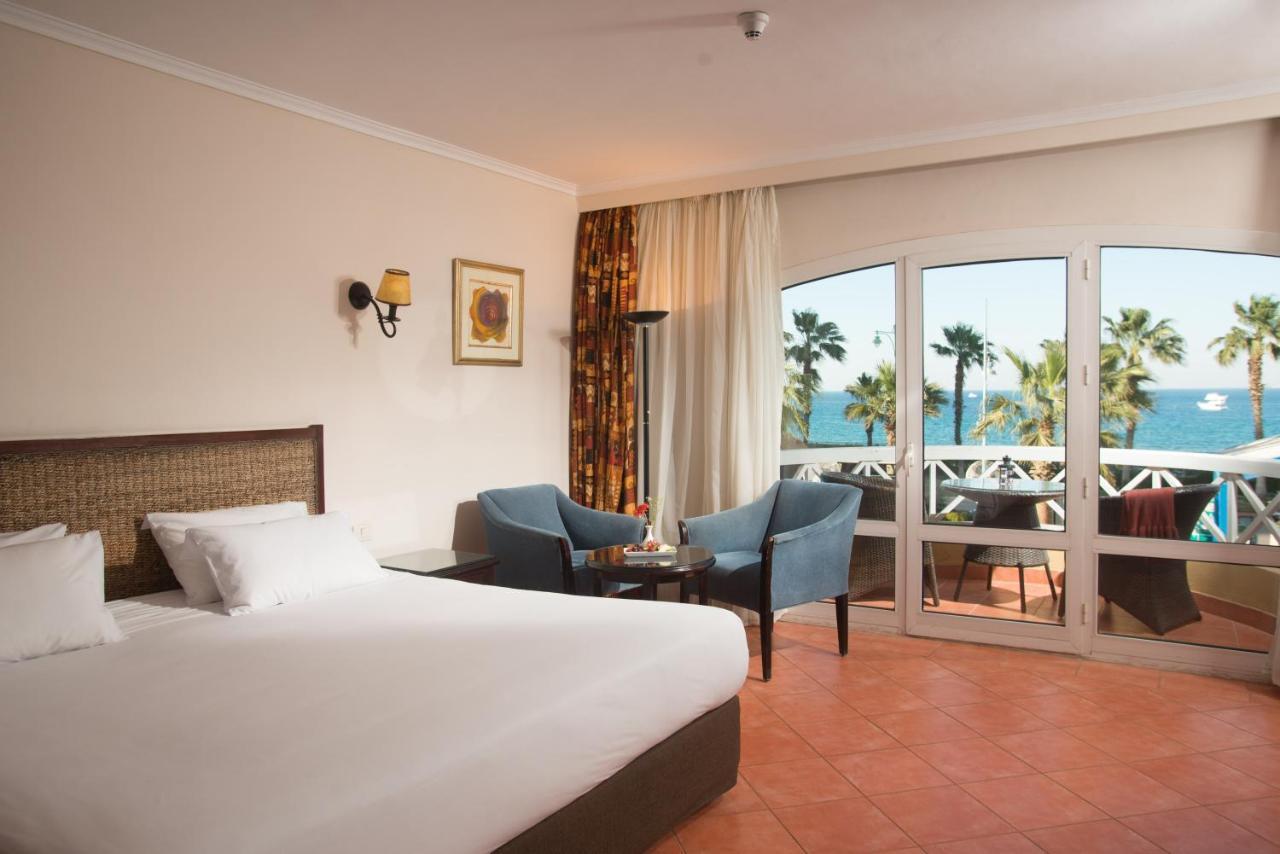 Porto Sokhna Beach Resort Ain Suchna Exterior foto