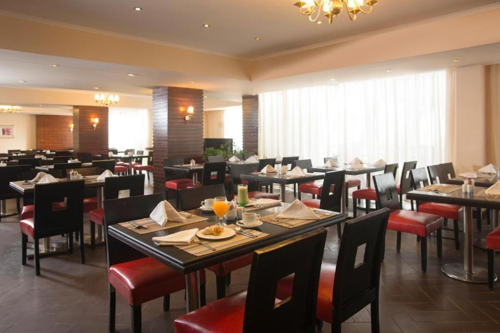 Porto Sokhna Beach Resort Ain Suchna Exterior foto
