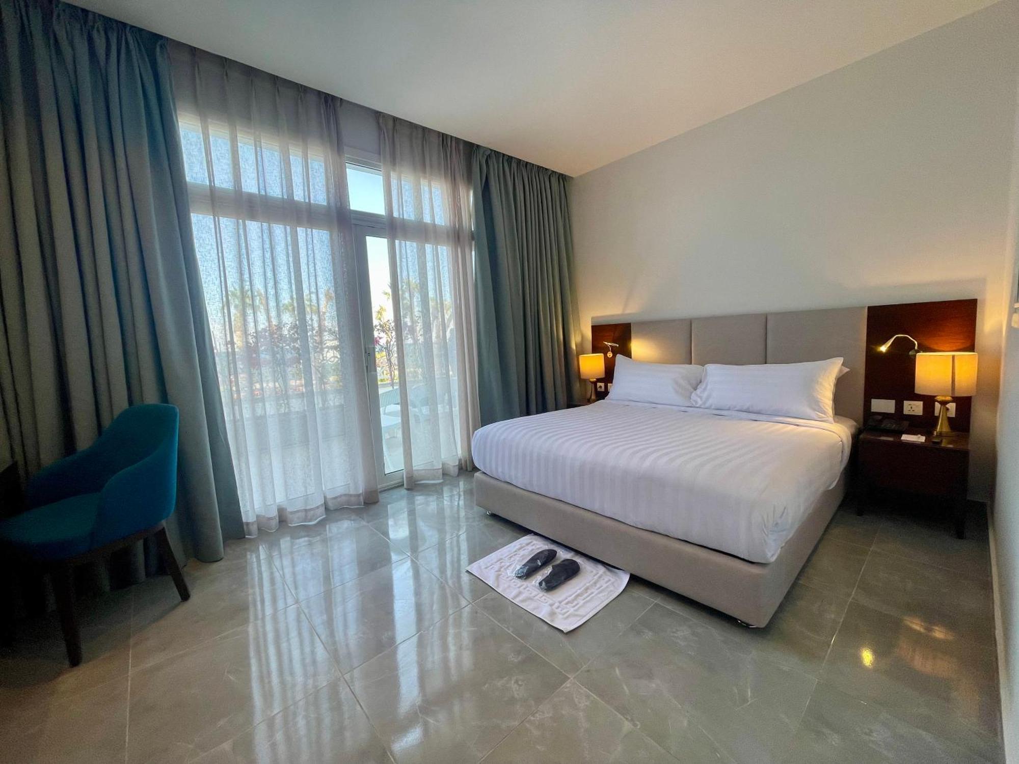 Porto Sokhna Beach Resort Ain Suchna Exterior foto