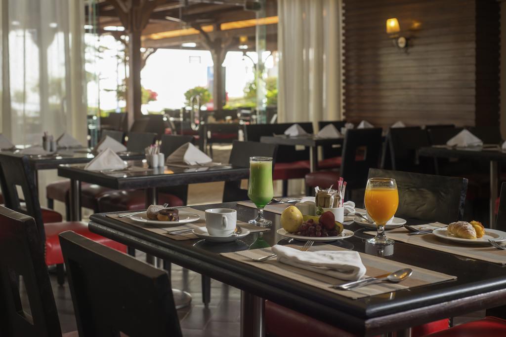 Porto Sokhna Beach Resort Ain Suchna Exterior foto
