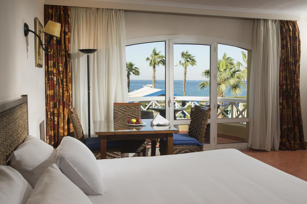 Porto Sokhna Beach Resort Ain Suchna Exterior foto